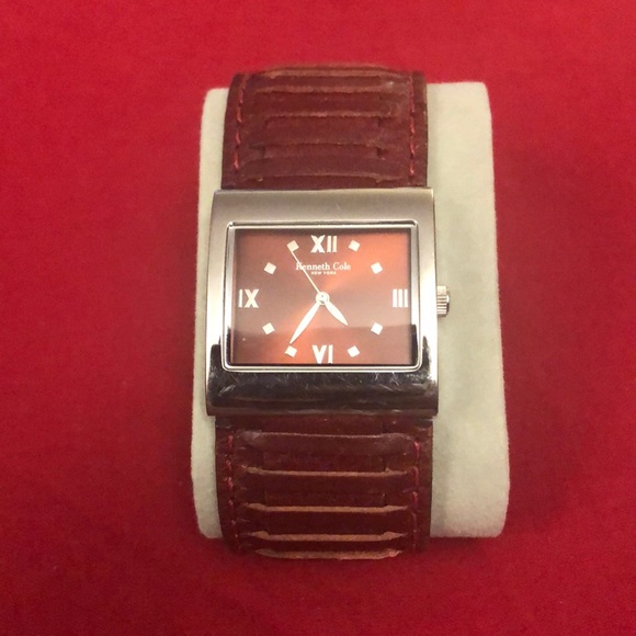 Kenneth Cole Burgundy leather watch - Picture 1 of 2